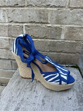 Theme Wedges